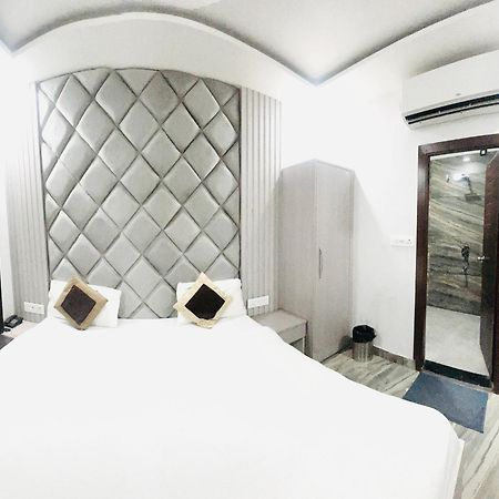 Hotel Green Apple Bareilly Bareli Exterior foto