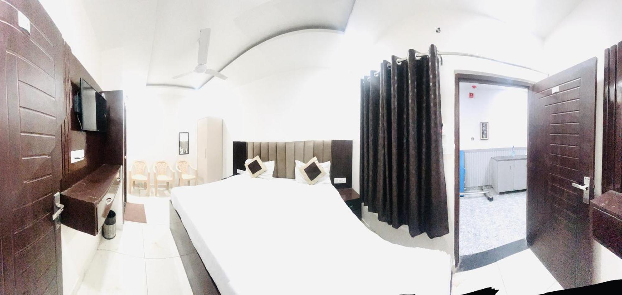 Hotel Green Apple Bareilly Bareli Exterior foto