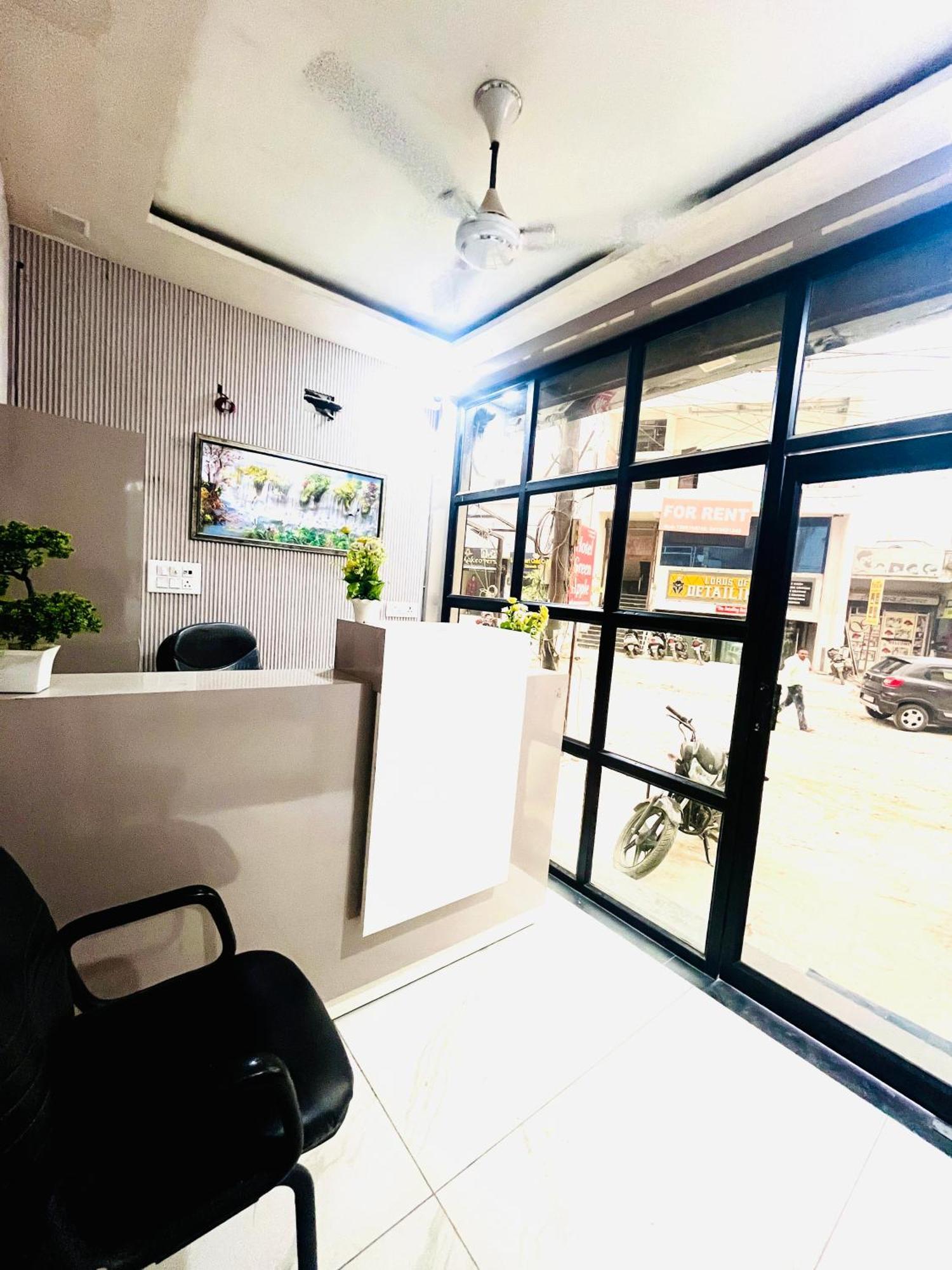 Hotel Green Apple Bareilly Bareli Exterior foto