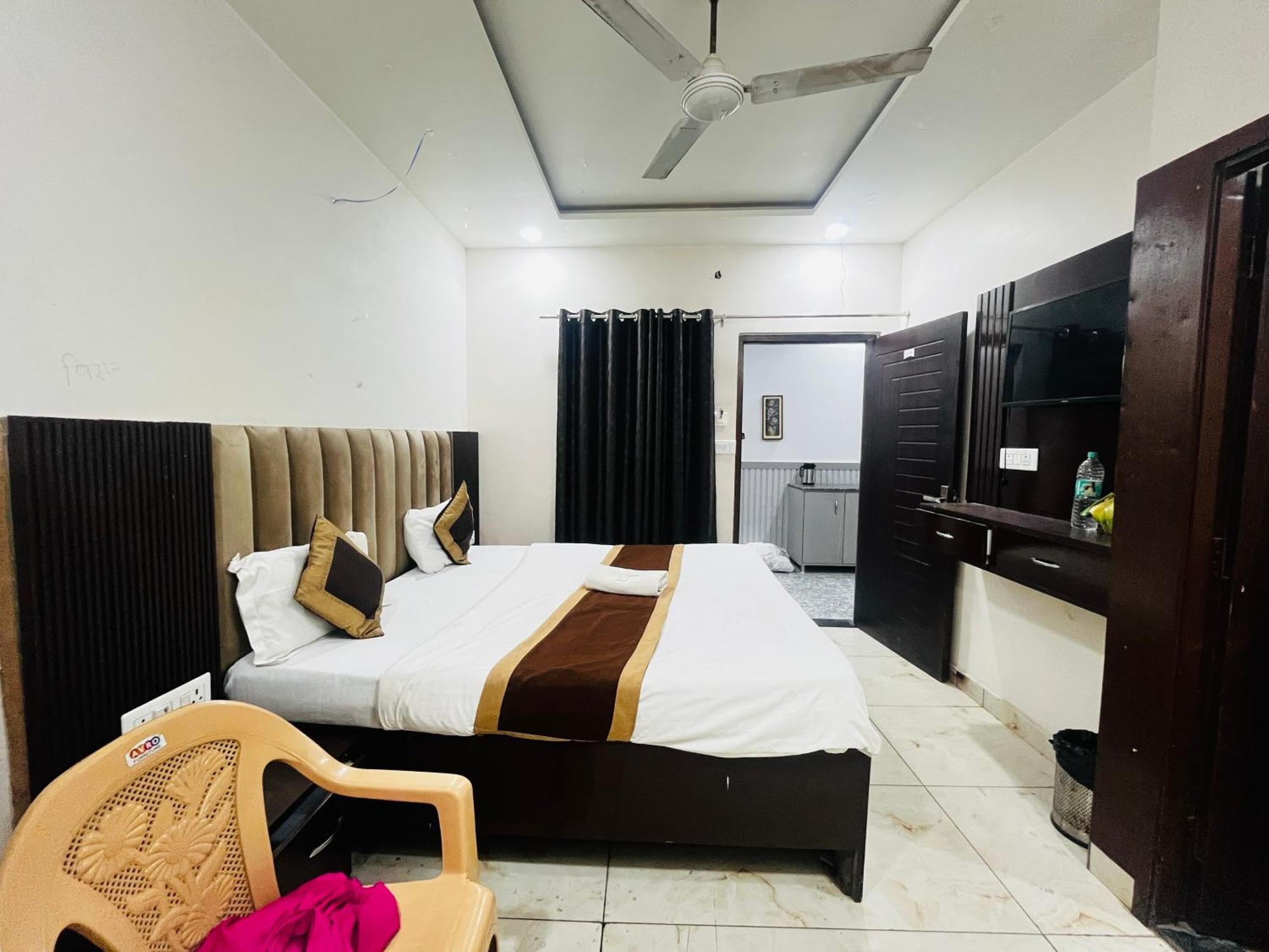 Hotel Green Apple Bareilly Bareli Exterior foto