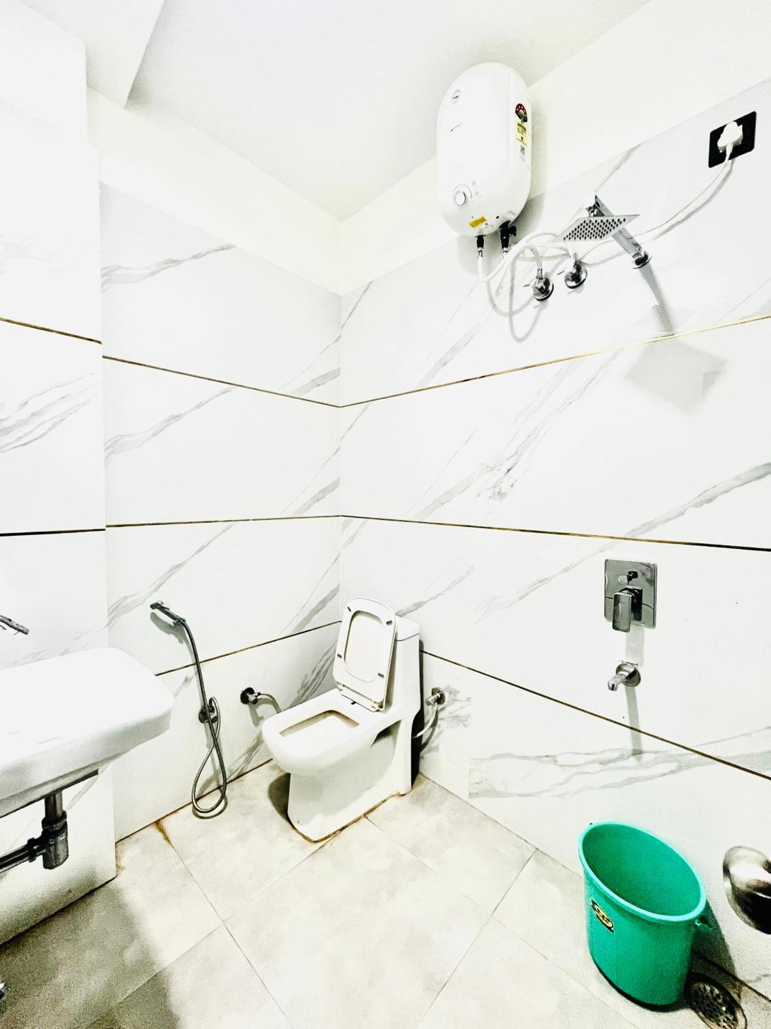 Hotel Green Apple Bareilly Bareli Exterior foto