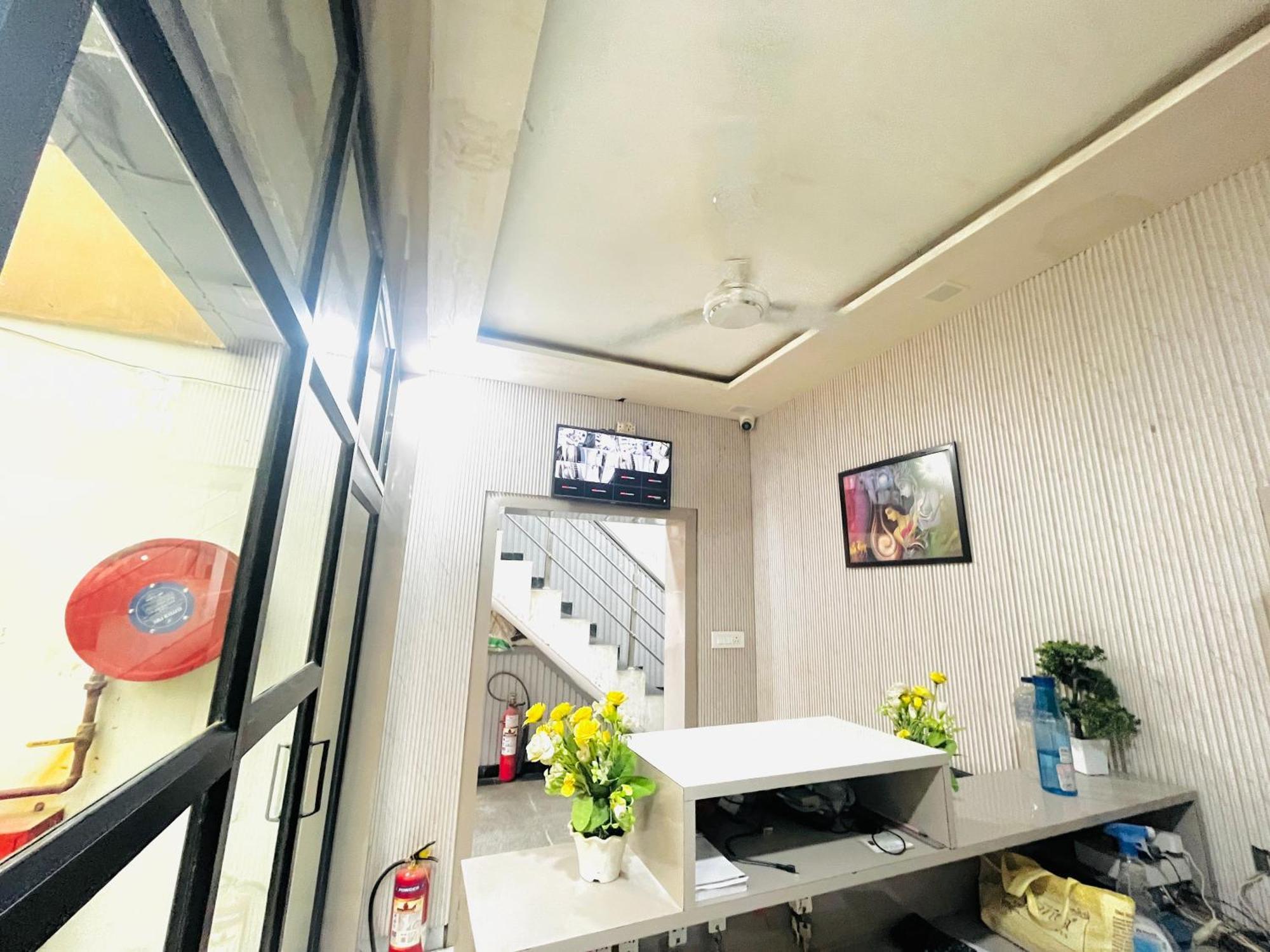 Hotel Green Apple Bareilly Bareli Exterior foto